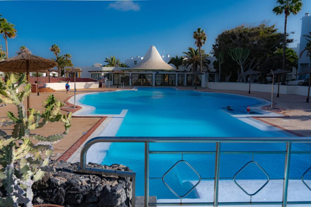 Cozzy Apartment con vista al mar Costa Teguise Esterno foto